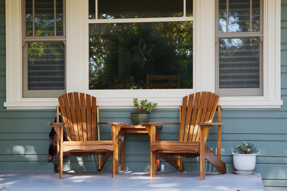 Finishing Outdoor Furniture