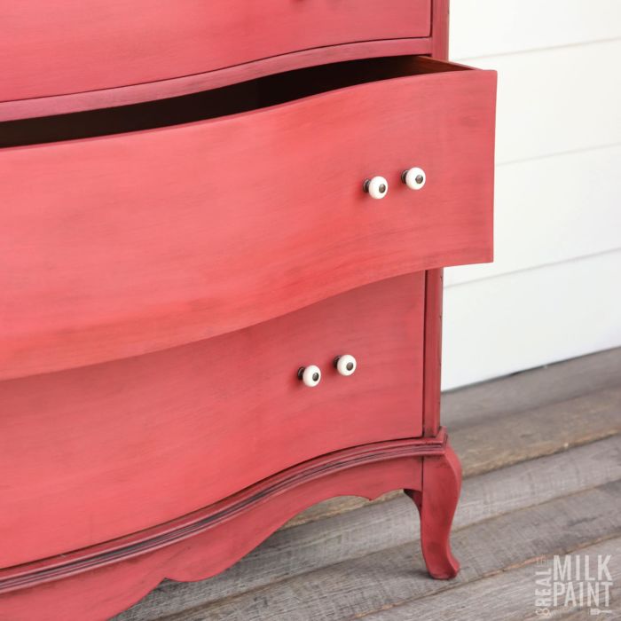 BetsyRossRed ColoroftheMonth 1x1 12 2018 scaled
