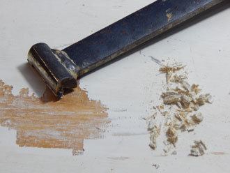 how to remove paint from wood using fine grit scalpel