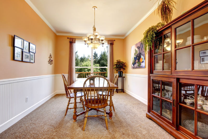 wall colors that reflect light to avoid dark rooms and dark corners