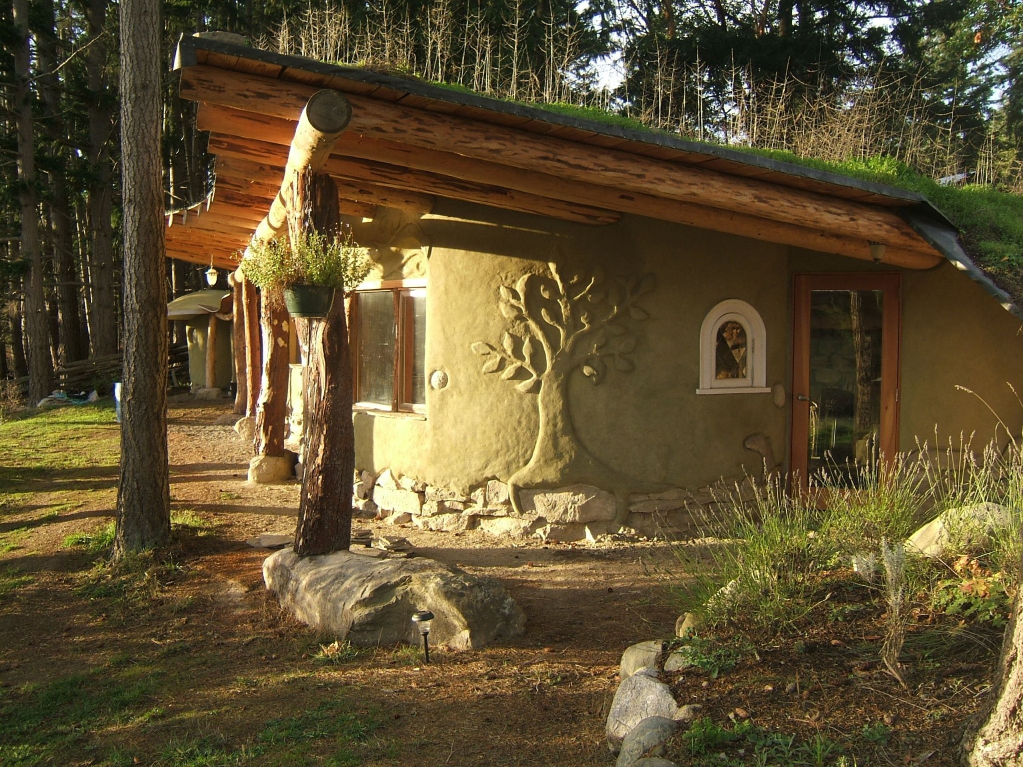 Piqturesque cob house